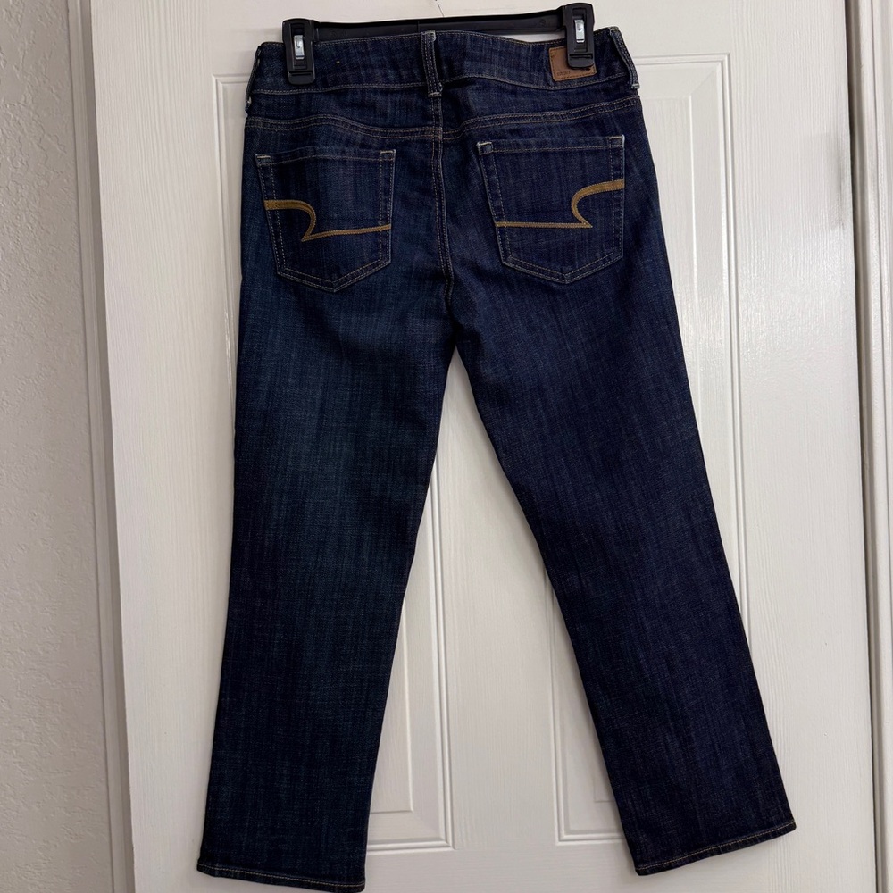 American Eagle Outfitters Artist Cropped Dark Wash Jeans. EUC Size 4. - Picture 6 of 10